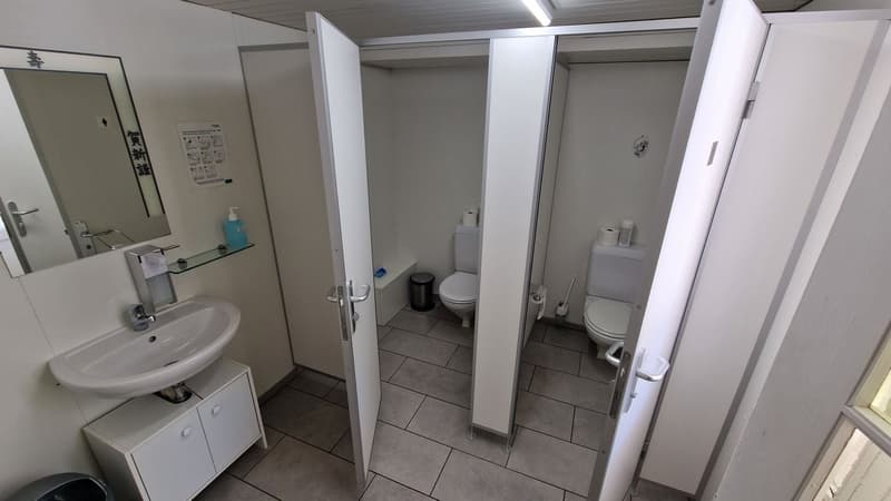 Toiletten-Anlage