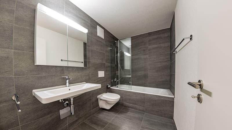 Badezimmer mit Badewanne
