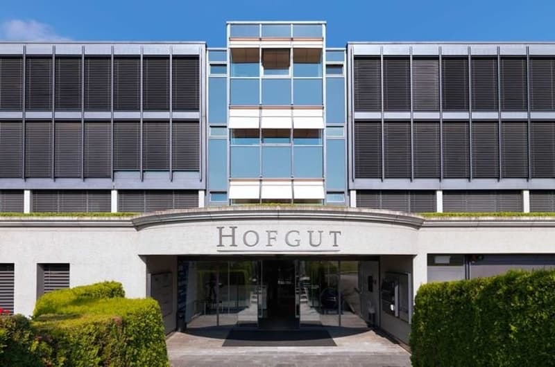Eingang Hofgut - Bürokomplex