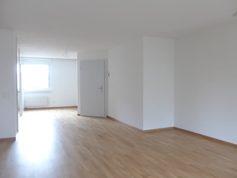 Grosszügige 3.5-Zimmerwohnung im 1. Obergeschoss (2)