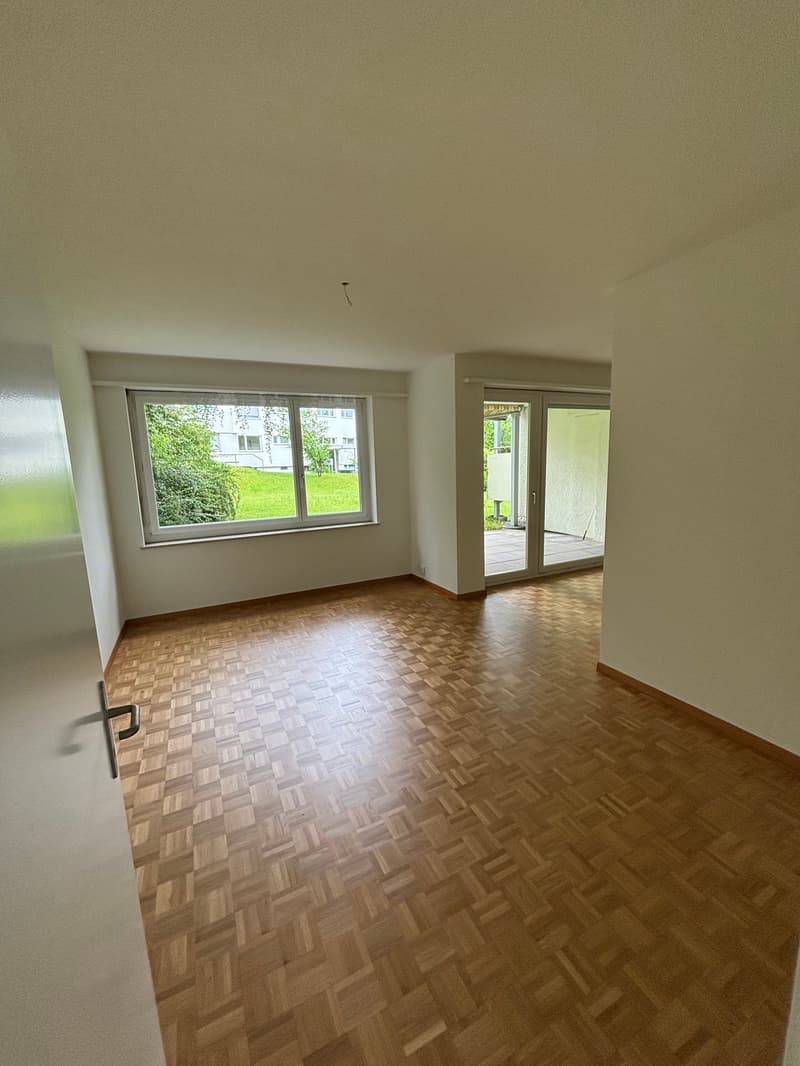 2.5-Zimmerwohnung an ruhiger Lage im Zollikerberg (1)