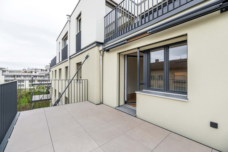 Balkon mit süd-westlicher Ausrichtung (Abendsonne)