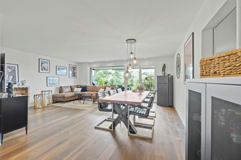 Moderne 3.5-Zimmer-Gartenwohnung an bester Lage mit Sicht ins Grüne (2)