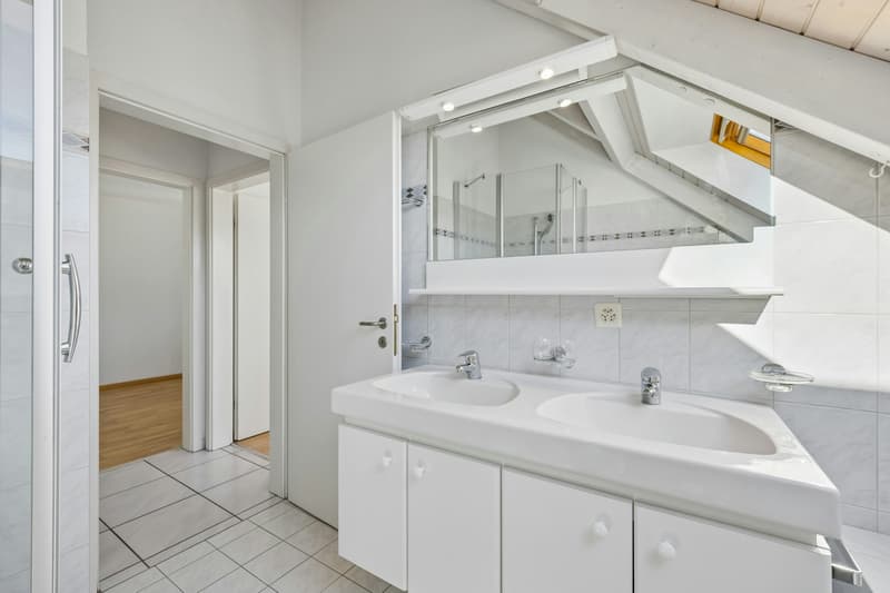Wohnen mit Weitblick - grosszügige 5.5-Zimmer-Maisonettewohnung mit Charme (11)