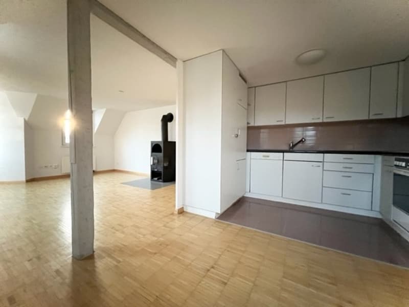 Küche und Wohnzimmer