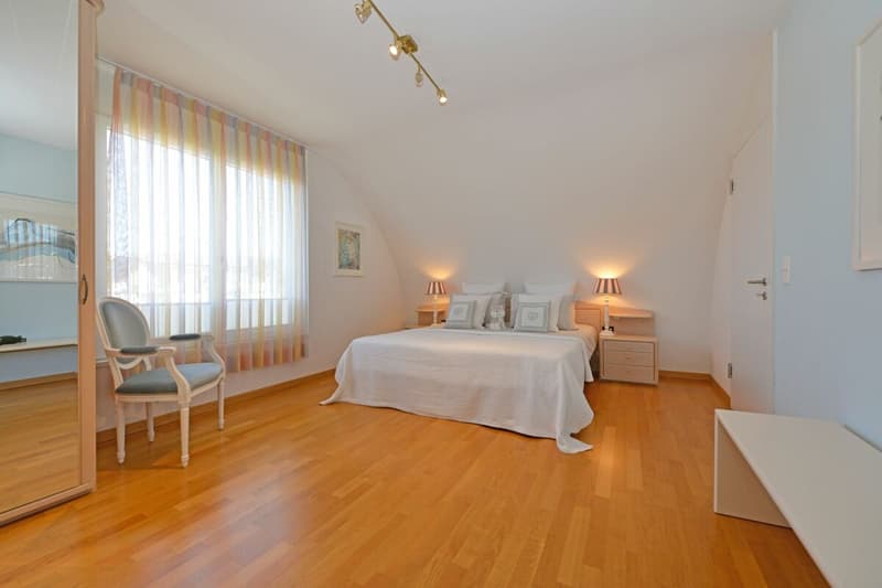 Exklusive 5.5-Zimmer-Attikawohnung am Hönggerberg mit Panoramablick (15)