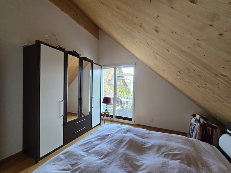 Charmante 3.5-Zimmer-Dachwohnung in Hombrechtikon (5)