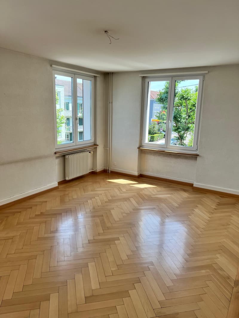 Helle 4-Zimmer-Wohnung mit Balkon an ruhiger Lage in Zürich-Wollishofen (3)