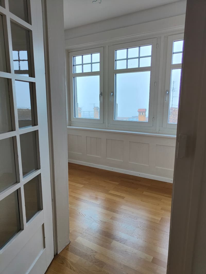 Charmante 3.5-Zimmer-Dachwohnung mit Seeblick in Rorschach (9)