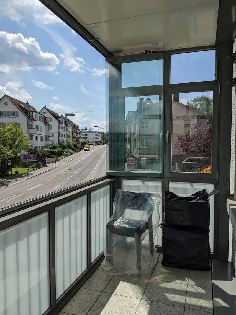 Helle 4-Zimmer-Wohnung mit Balkon an der Albisstrasse in Zürich (12)