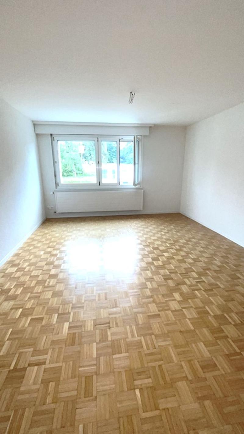 Helle 4.5-Zimmer-Wohnung mit Garage in Porrentruy – ab sofort verfügbar! (3)