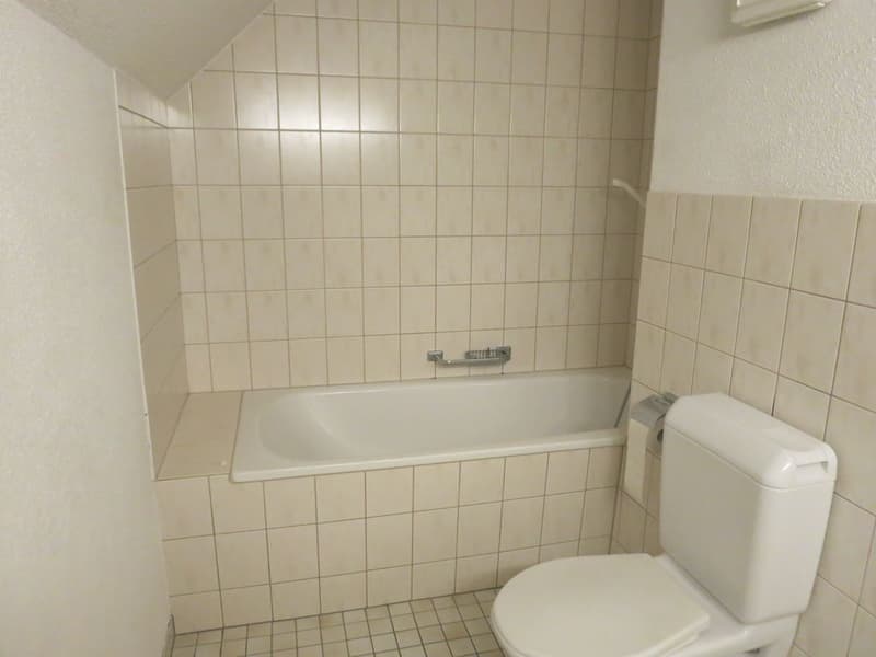 Die Nasszelle mit Badewanne