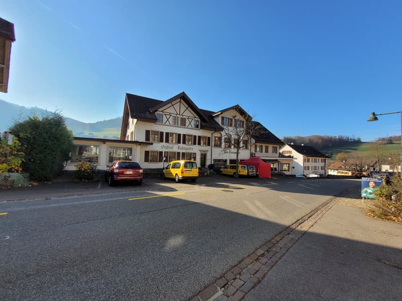 Liegenschaft mit 9 Einheiten / Bewilligung für 6 weitere Wohnungen in beliebter Gemeinde im BL (2)