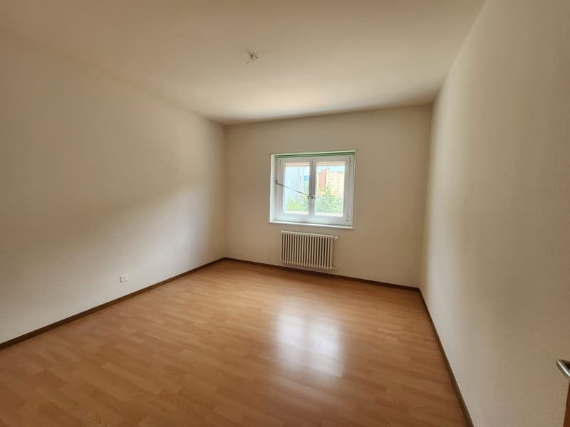 Jolie 2.5-pièce Apartement moderne avec balcon + entrée séparée (4)