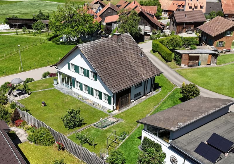 Einfamilienhaus mit grossem Garten, Fernsicht und zusätzlichem Ausnützungspotenzial (1)