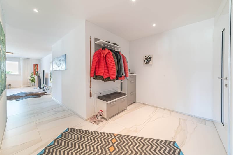 Ein Bijou – moderne 4.5-Zimmer-Gartenwohnung mit viel Privatsphäre (2)