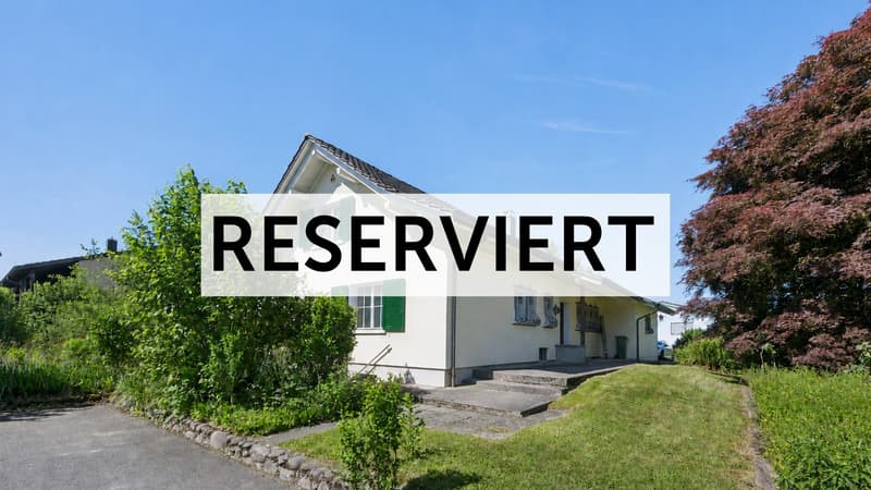 RESERVIERT! Eine seltene Gelegenheit für alle, die ein Haus mit Charakter, viel Land und viel Entwicklungspotenzial suchen. (1)