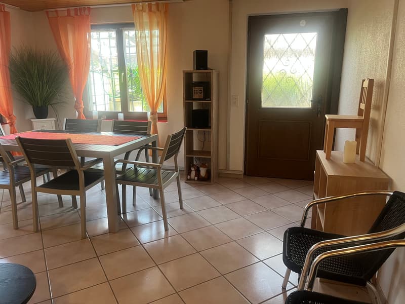 Teilansicht Einliegerwohnung im UG; Hintergrund Eingang nord