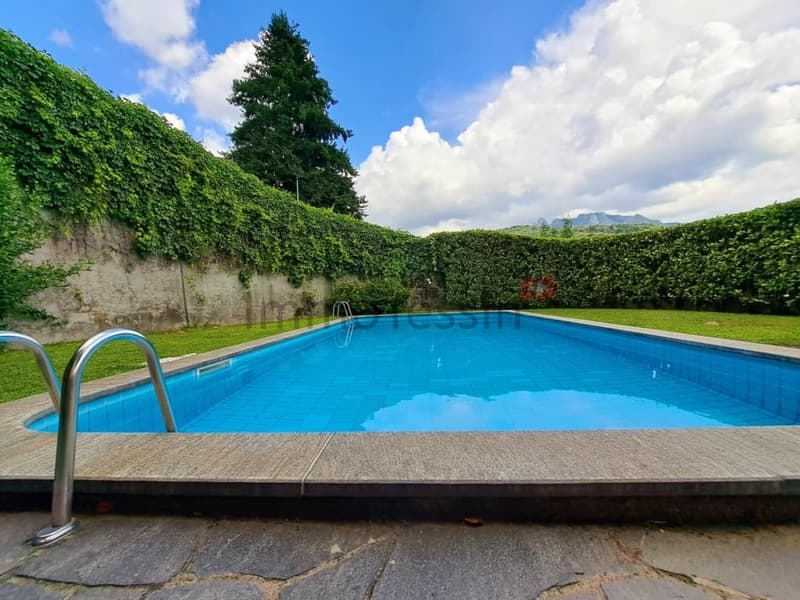 Entspannen mit Pool und Blick auf den San Salvatore 1