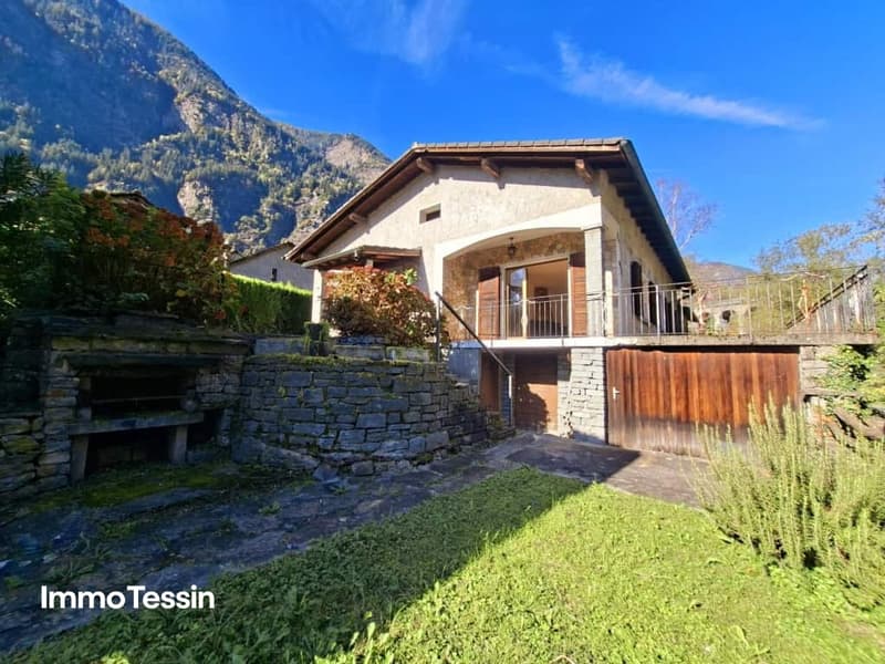 Ausnahmeparadies auf der einzigen bewohnten Insel im Tessin leben 213