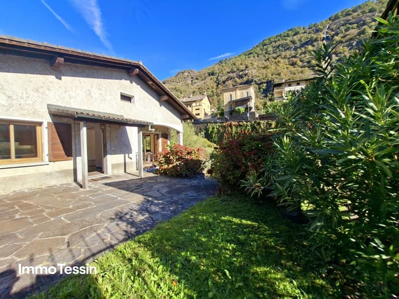 Ausnahmeparadies auf der einzigen bewohnten Insel im Tessin leben 212
