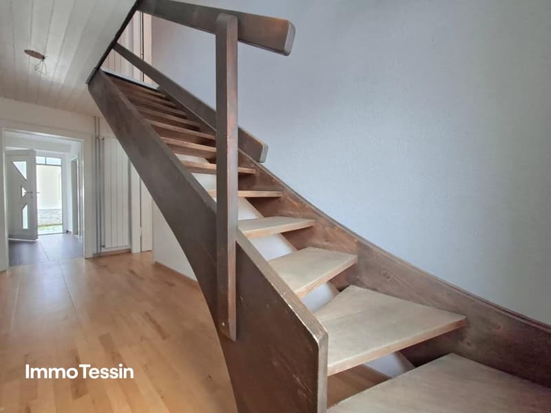 Vollständig renoviertes Haus mit 7 Schlafzimmern 10