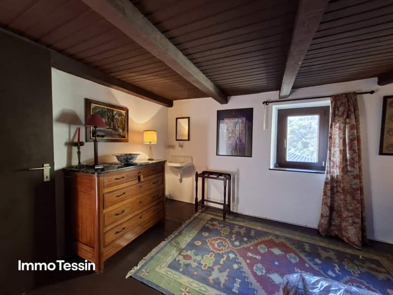 Authentisches Tessinerhaus mit viel Charme an ruhiger Lage im Herzen von Odogno 11