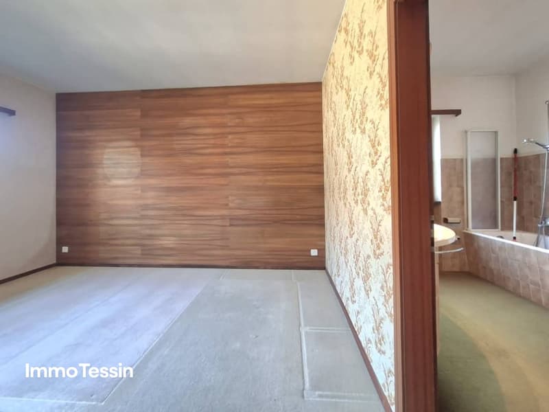 Exklusive Villa mit Bauland und traumhaftem Blick auf die drei Burgen von Bellinzona 15