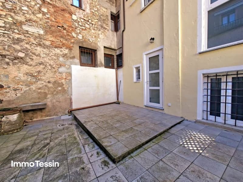 Traumwohnung mit 40 m privatem Innenhof Top Lage direkt am Bahnhof 13