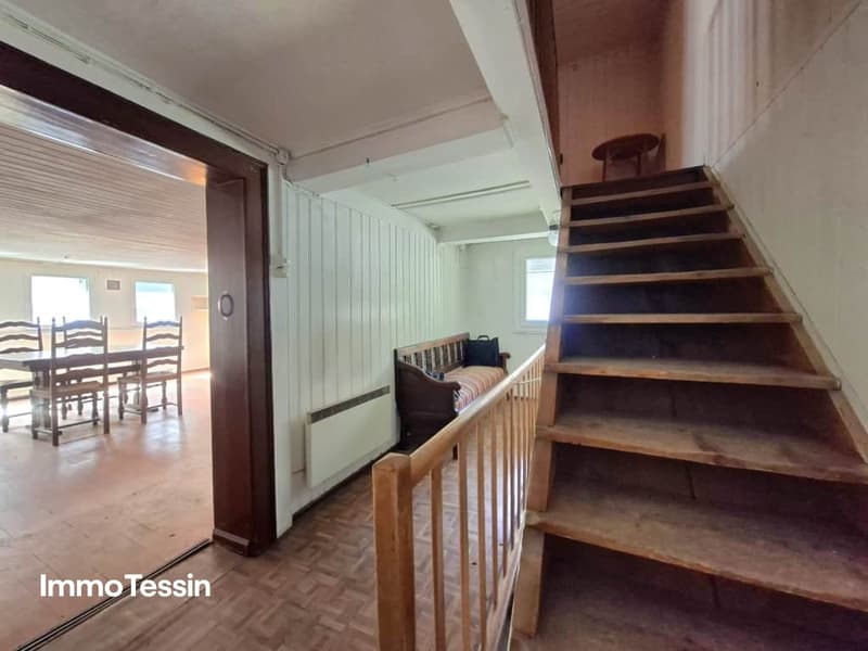 Typisches Haus im Leventina Stil in Ambrì-Piotta nahe Eisbahn mit Garten 9