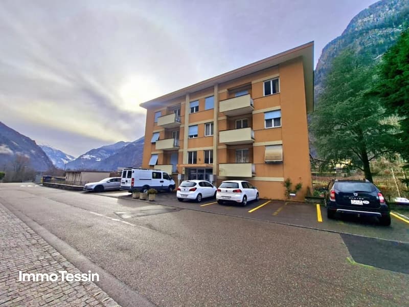 Ganze Etage mit großer Wohnung und unabhängiger Einliegerwohnung nahe am Fluss 3