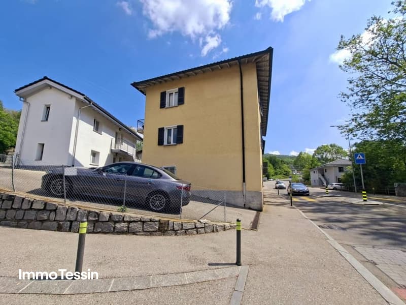 Attraktives Renditeobjekt 3 von 4 Wohnungen in einem 4Parteienhaus mit zusätzlicher Parzelle und privaten Parkplätzen 308