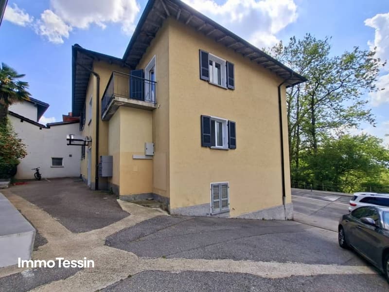 Attraktives Renditeobjekt 3 von 4 Wohnungen in einem 4Parteienhaus mit zusätzlicher Parzelle und privaten Parkplätzen 209