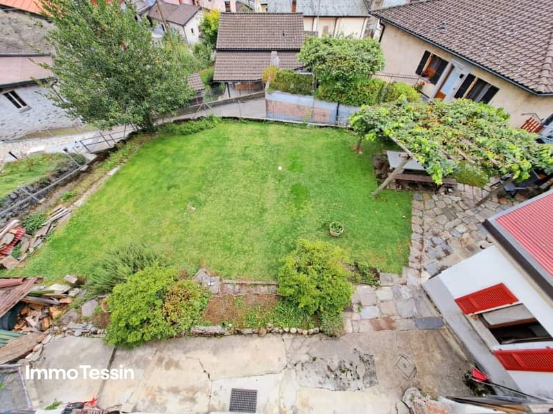 Charmantes Tessiner Haus mit großem Garten Grotto und Panoramablick auf die Berge 20