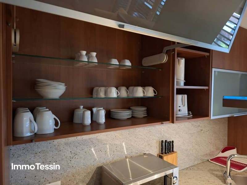 Praktische und luxuriöse 3.5-Zimmer-Wohnung mit Balkon im Herzen von Locarno 150 Meter vom See 9