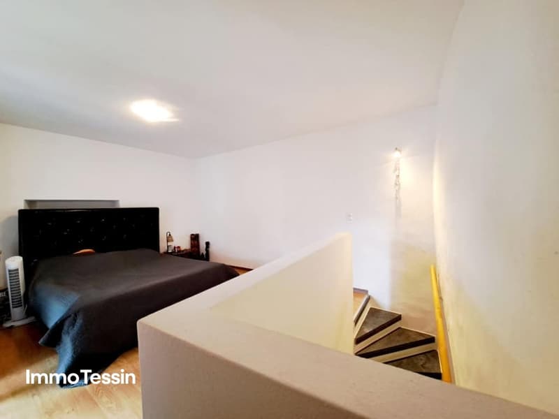 Tessiner Villa mit Seeblick, Großem Garten und Innenpool 10