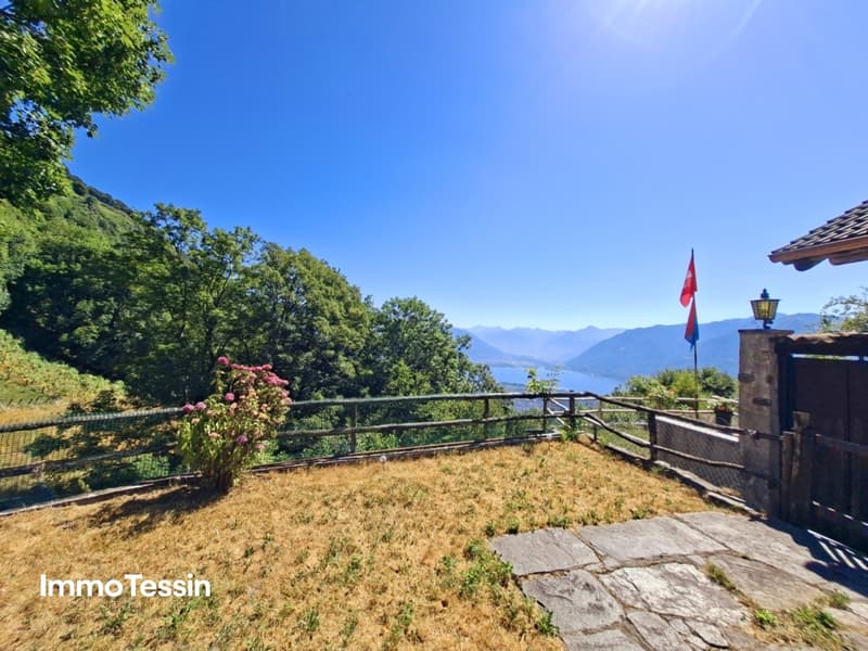Ein Ort der Ruhe hoch über dem Lago Maggiore  1002