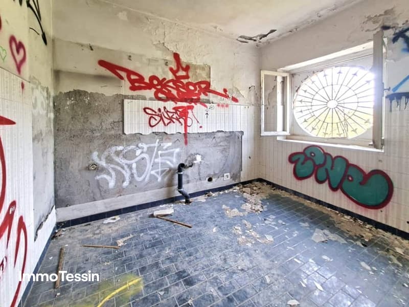 Villa Quisisana das vergessene Schloss über Stabio 15