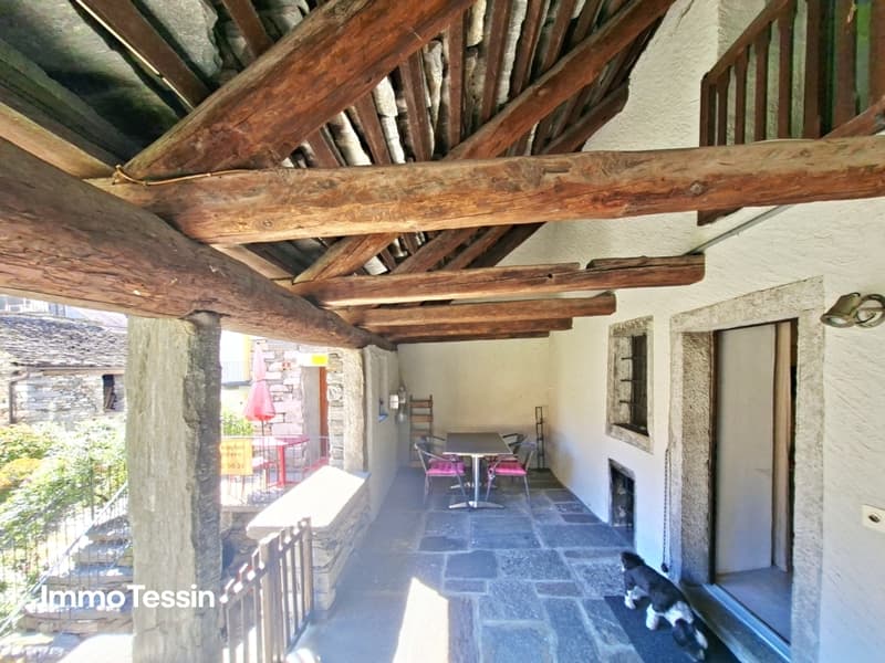 Zwei hochwertig ausgebaute Tessinerhäuser im Herzen von Moghegno16