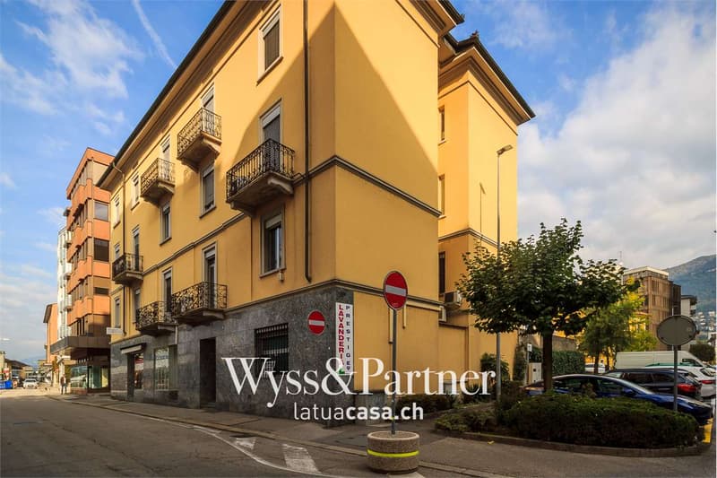 Chiasso, ufficio di 150 mq + locale separato (2)