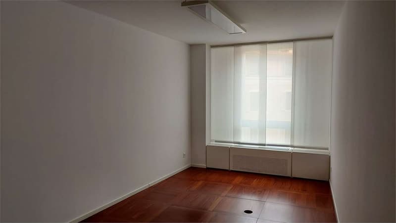 Affittasi prestigioso ufficio a Lugano (10)