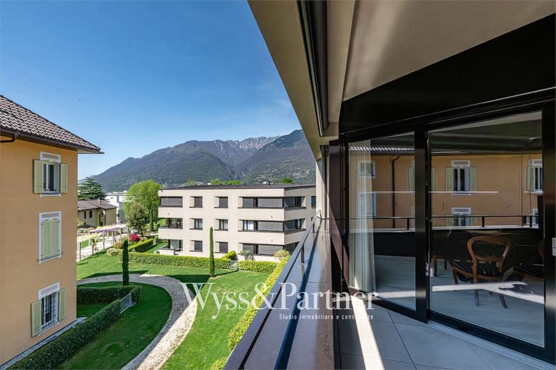 Ultimo piano con terrazza - moderno 2.5 locali a Giubiasco (10)