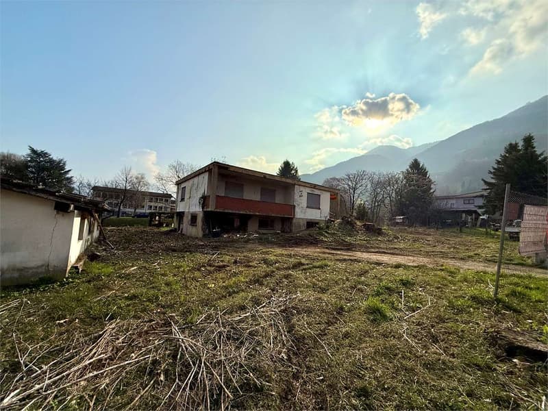 Vendesi terreno edificabile (7)