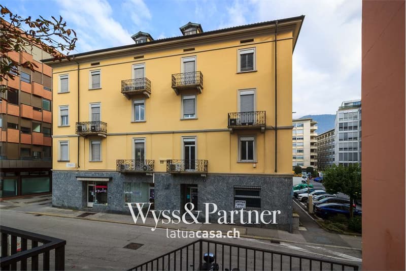 Chiasso, ufficio di 150 mq + locale separato (1)