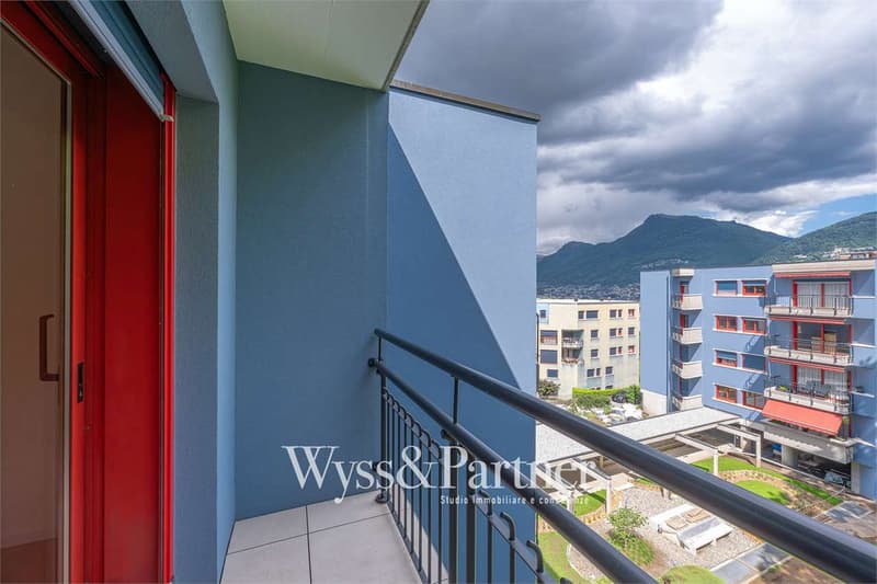 4.5 locali ristrutturato a Lugano con terrazza, 2 bagni e parcheggio (13)