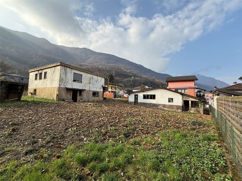 Vendesi terreno edificabile (5)
