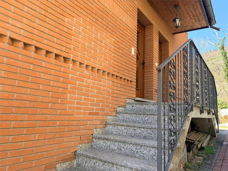 Bioggio - ampio 4,5 con vista lago (12)