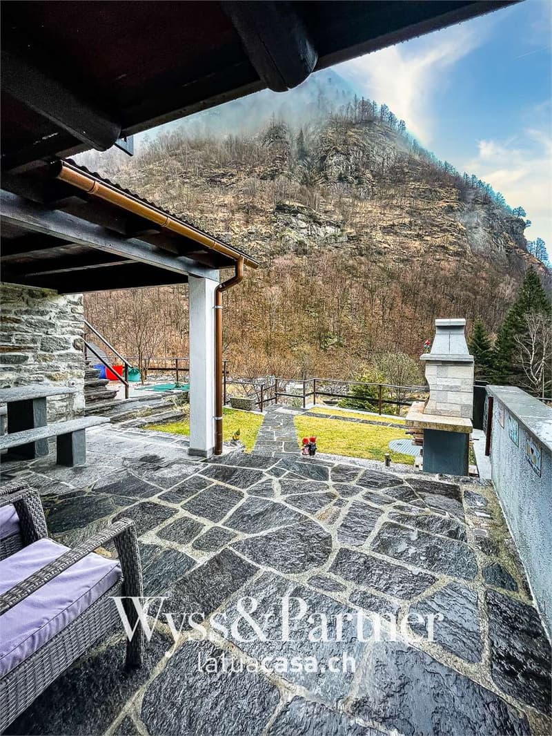 Sonogno - graziosa casa ammobiliata (11)