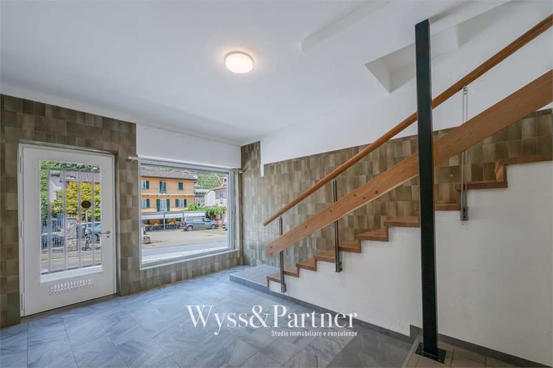 Spazioso appartamento 5.5 locali in zona centrale a Monte Carasso - Id (7)