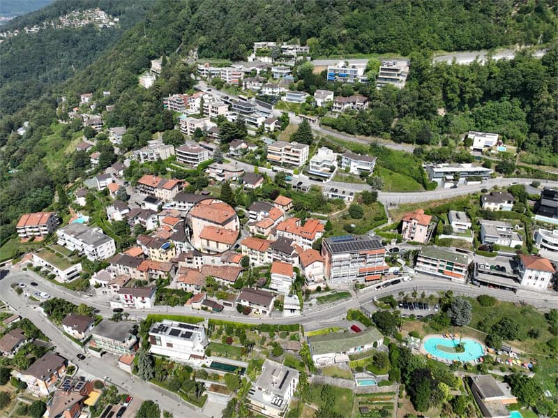 Bre Aldesago - splendido 2.5 arredato (13)